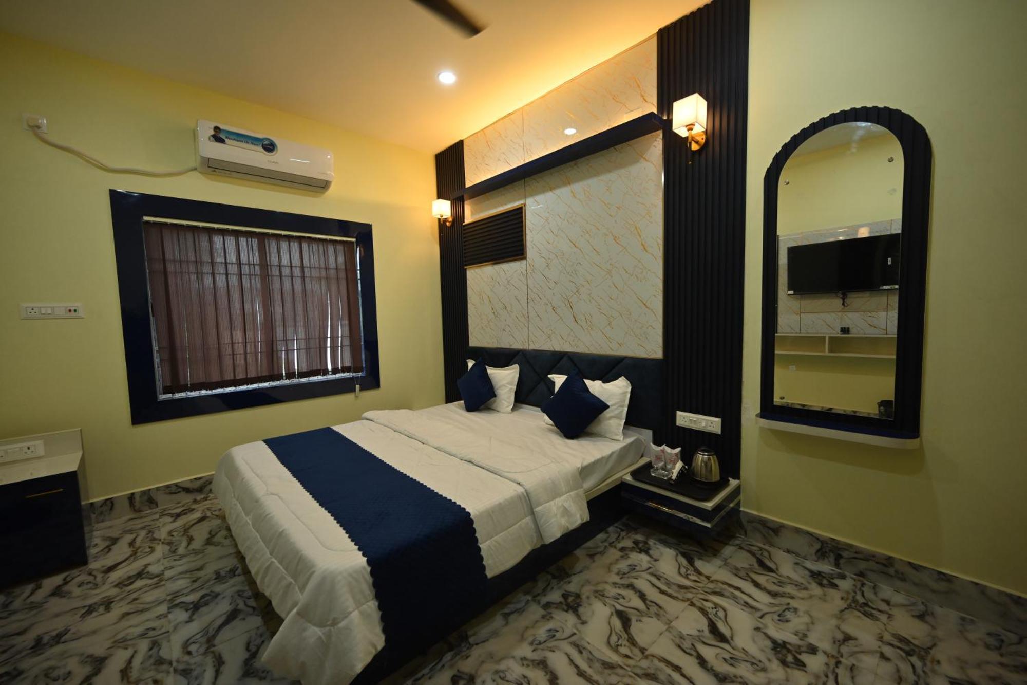 The Vintage Plaza Hotel Baripada Buitenkant foto