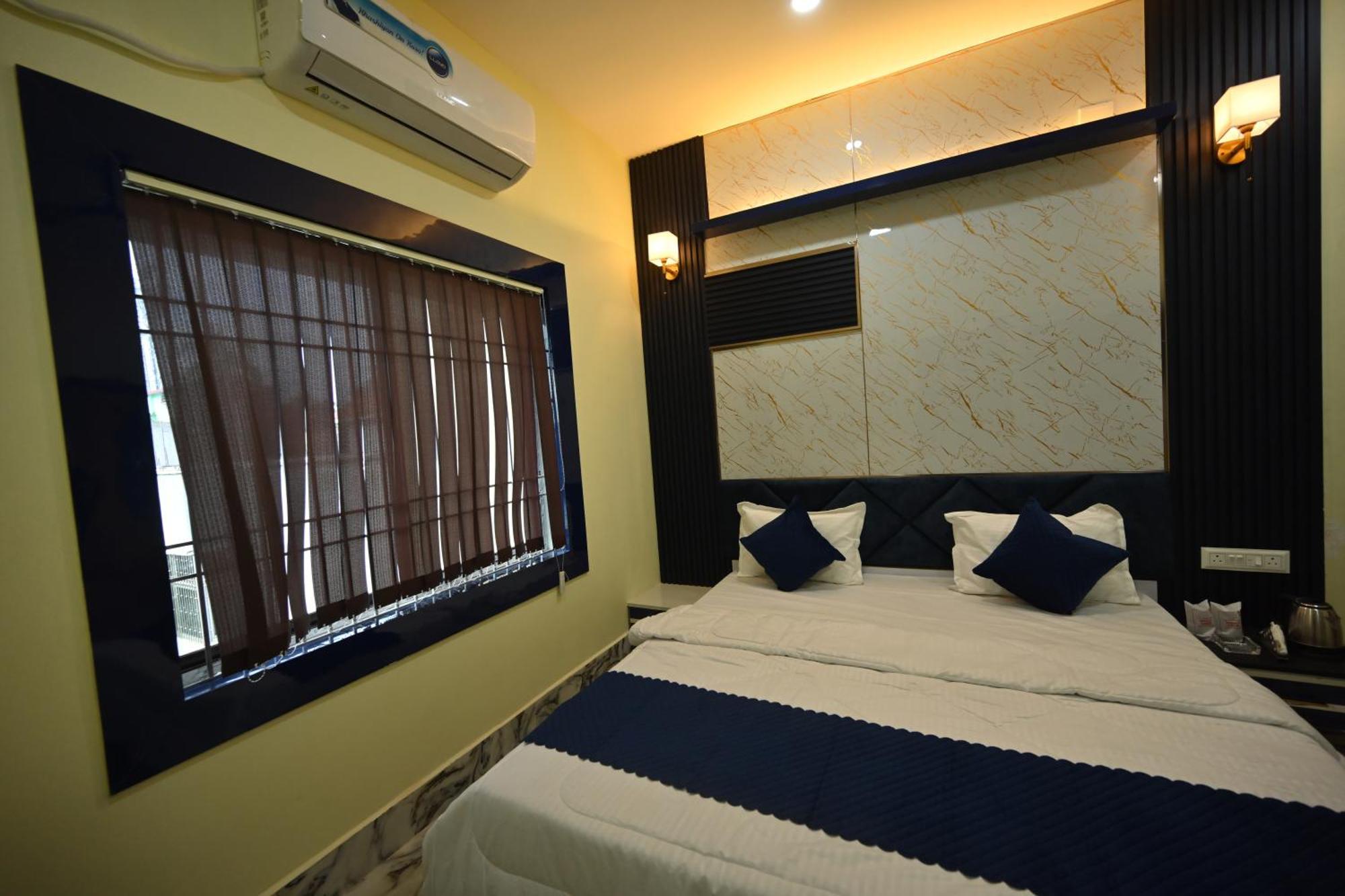 The Vintage Plaza Hotel Baripada Buitenkant foto